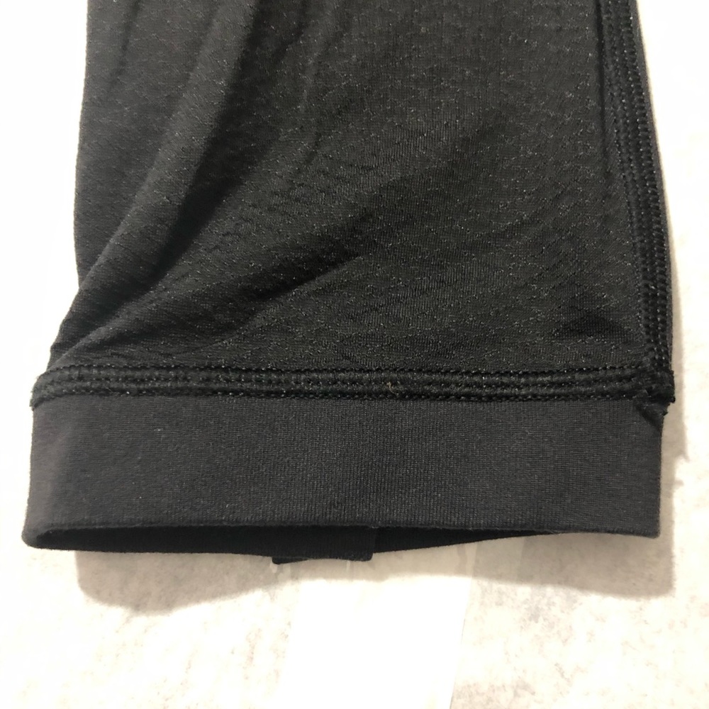 Lululemon Low Rise Capri. - Picture 4 of 7